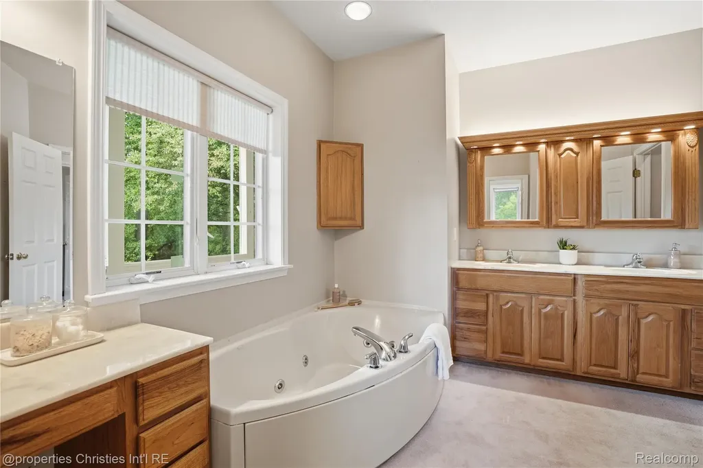 4462 Lily Drive Oceola Township MI 48843
