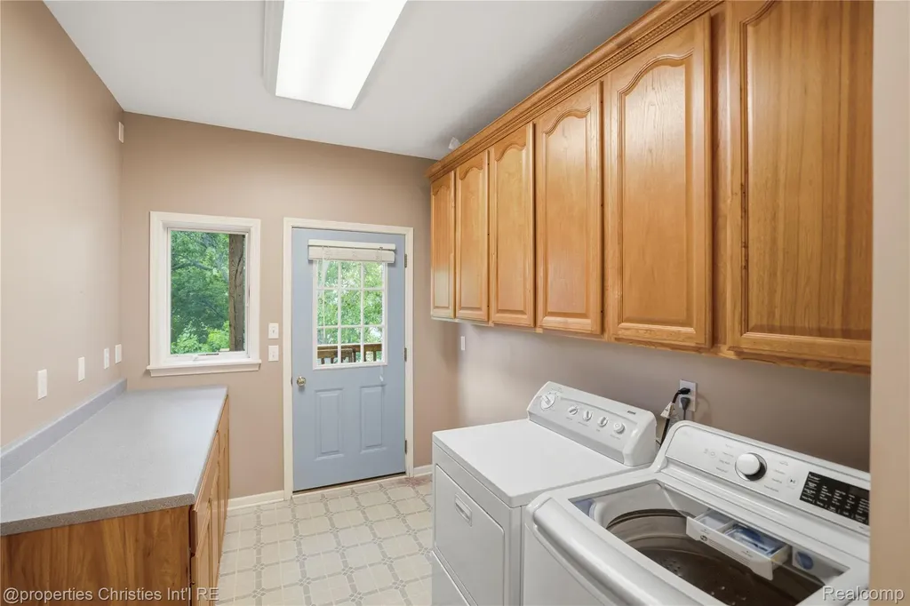 4462 Lily Drive Oceola Township MI 48843