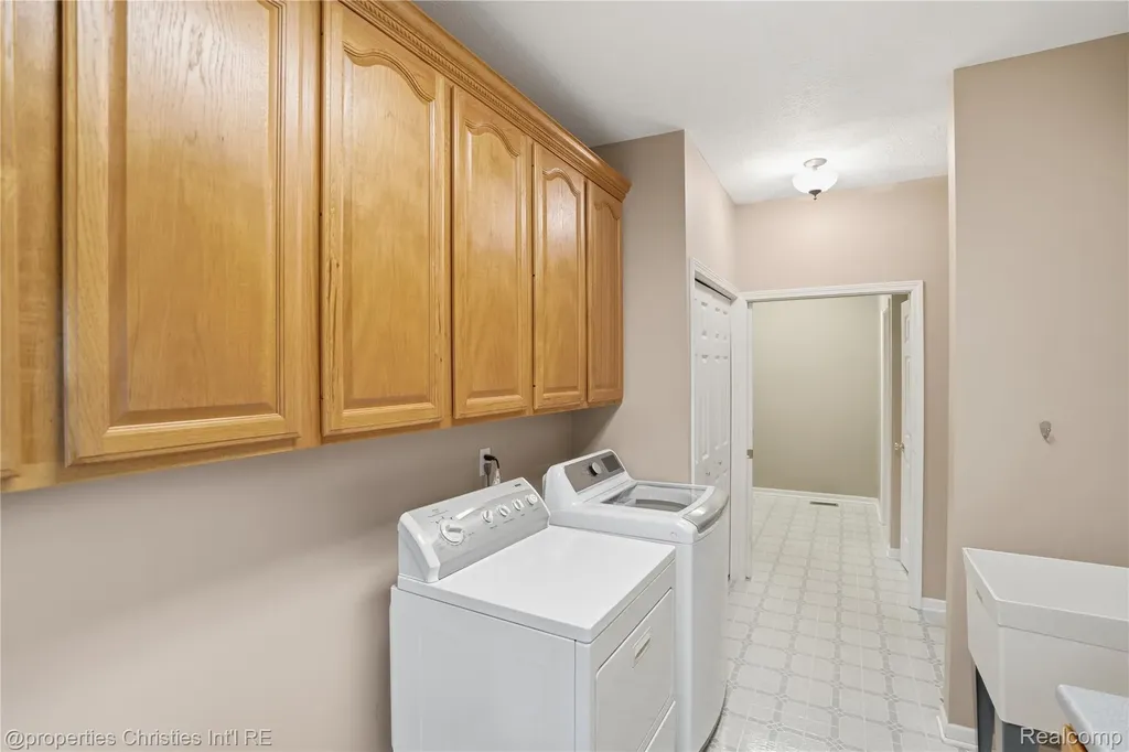 4462 Lily Drive Oceola Township MI 48843