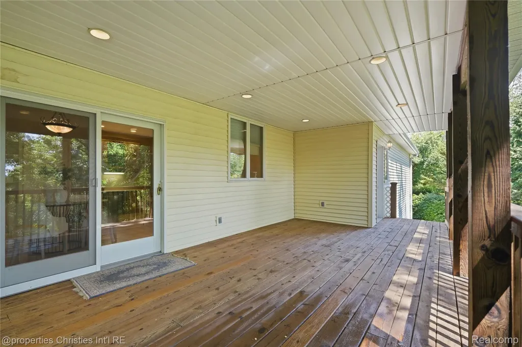 4462 Lily Drive Oceola Township MI 48843
