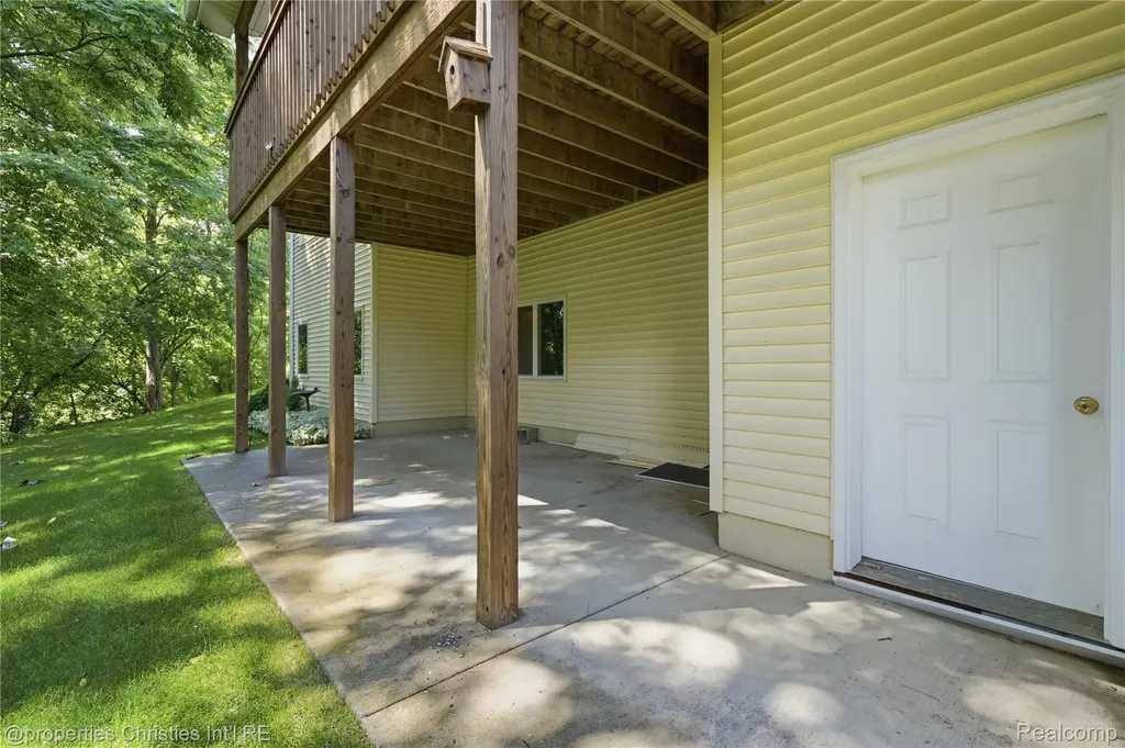 4462 Lily Drive Oceola Township MI 48843