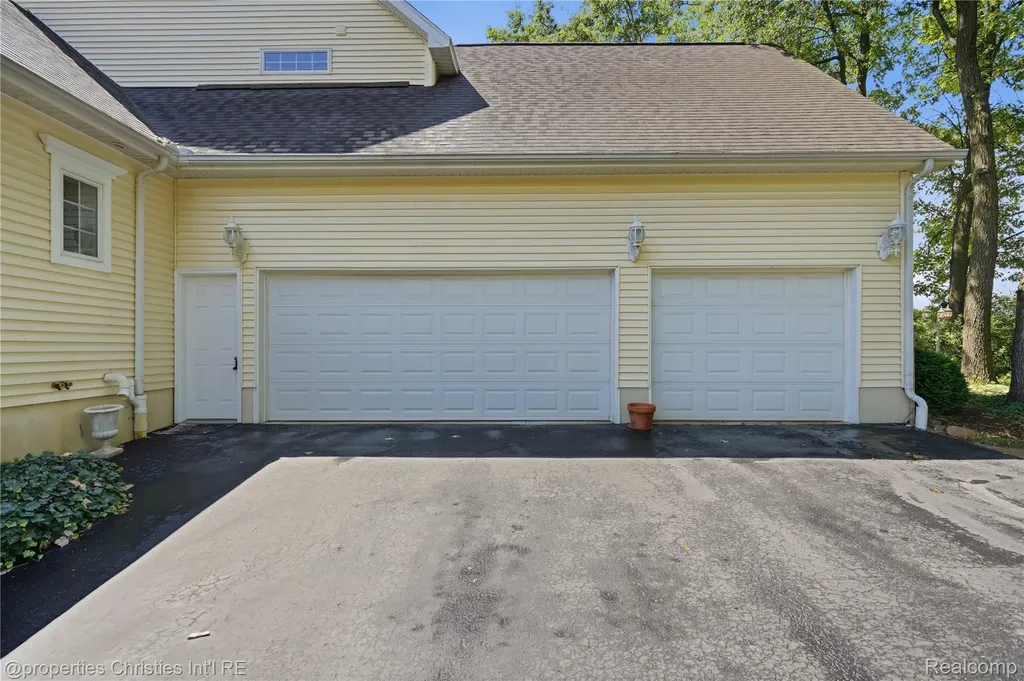 4462 Lily Drive Oceola Township MI 48843