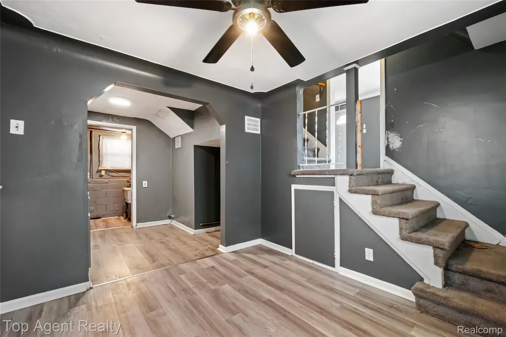 22085 Rausch Avenue Eastpointe City MI 48021