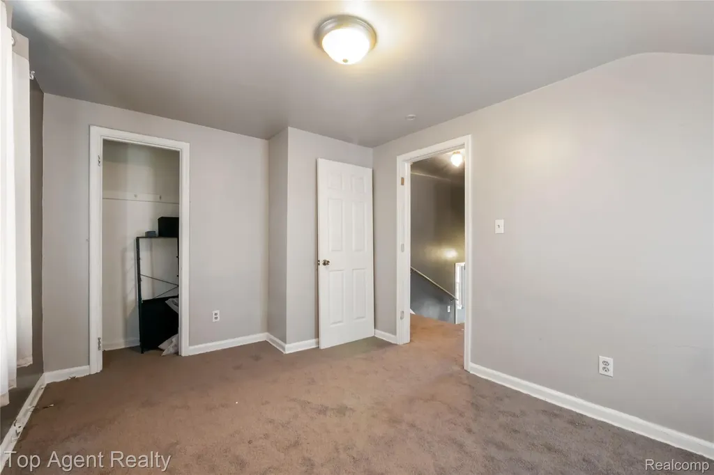 22085 Rausch Avenue Eastpointe City MI 48021