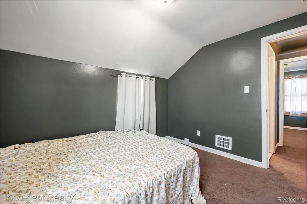 22085 Rausch Avenue Eastpointe City MI 48021