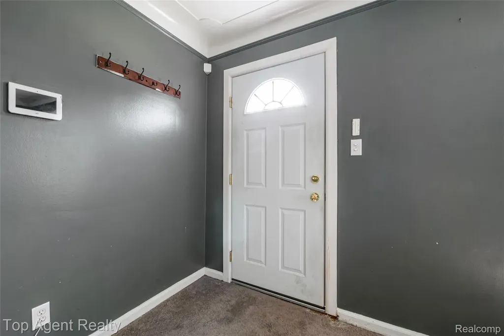 22085 Rausch Avenue Eastpointe City MI 48021