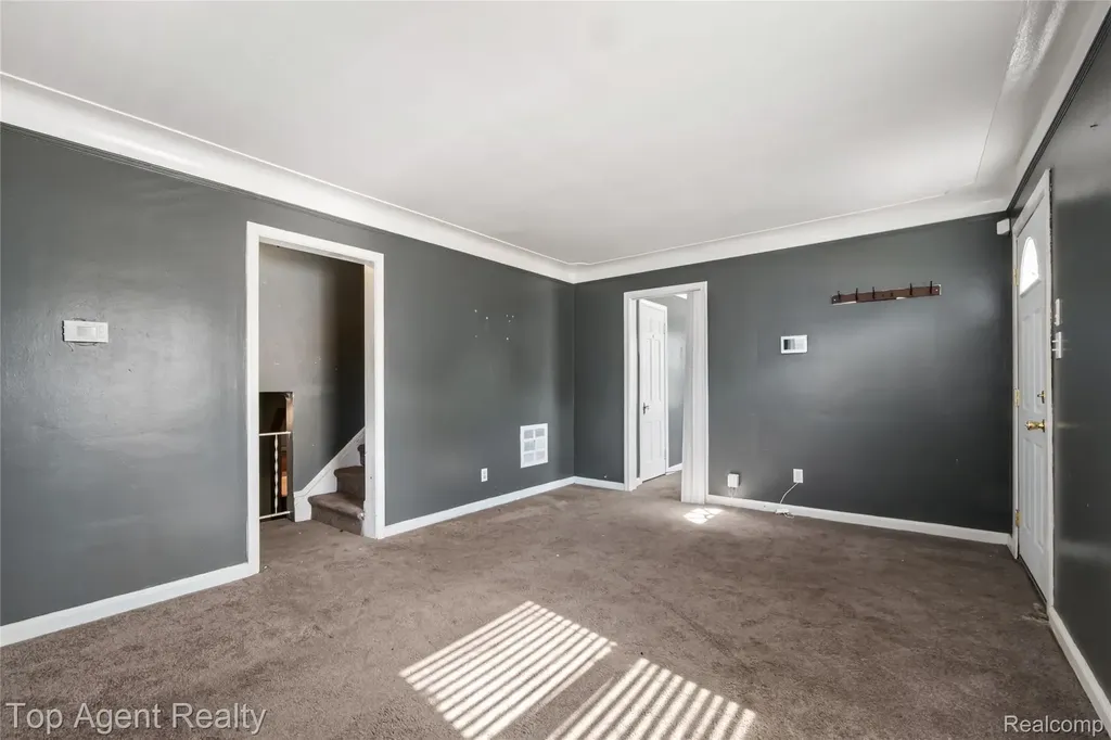 22085 Rausch Avenue Eastpointe City MI 48021