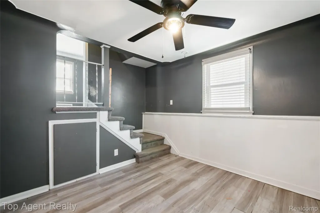 22085 Rausch Avenue Eastpointe City MI 48021