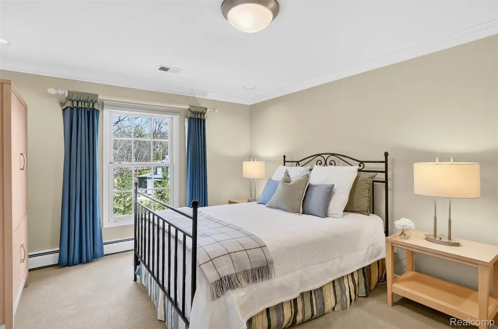 27220 Willowgreen Court Franklin Village MI 48025