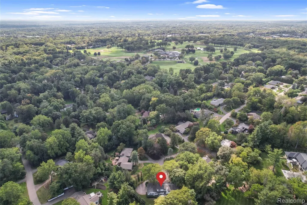 27220 Willowgreen Court Franklin Village MI 48025