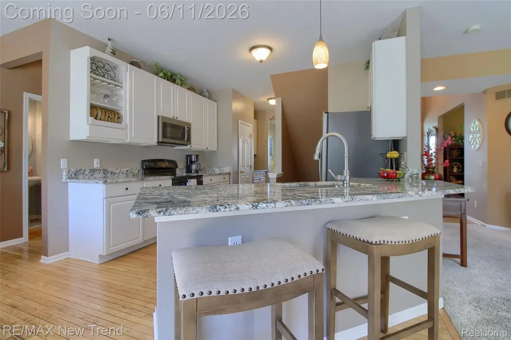 1063 Stable Lane South Lyon City MI 48178
