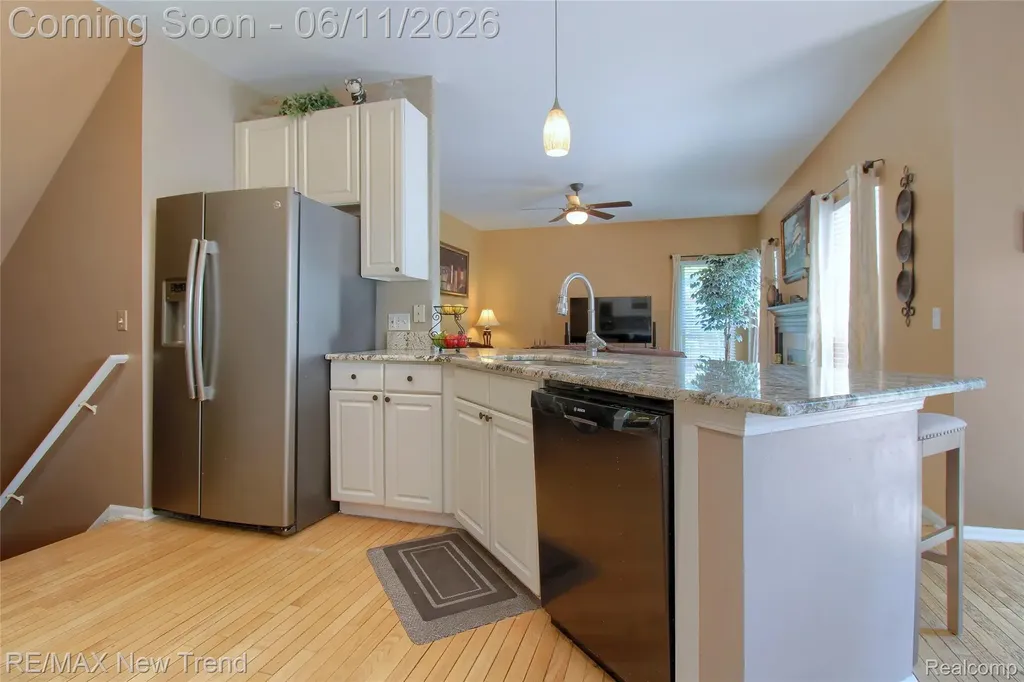 1063 Stable Lane South Lyon City MI 48178