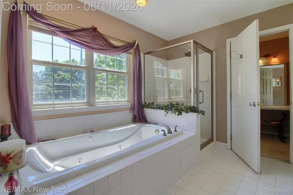 1063 Stable Lane South Lyon City MI 48178