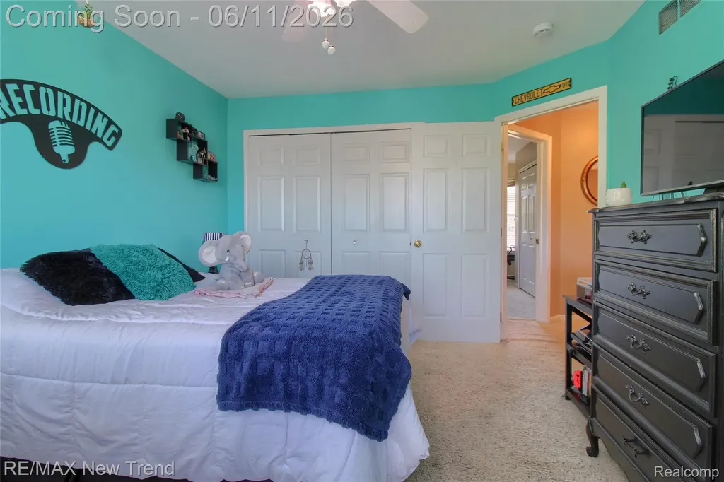 1063 Stable Lane South Lyon City MI 48178