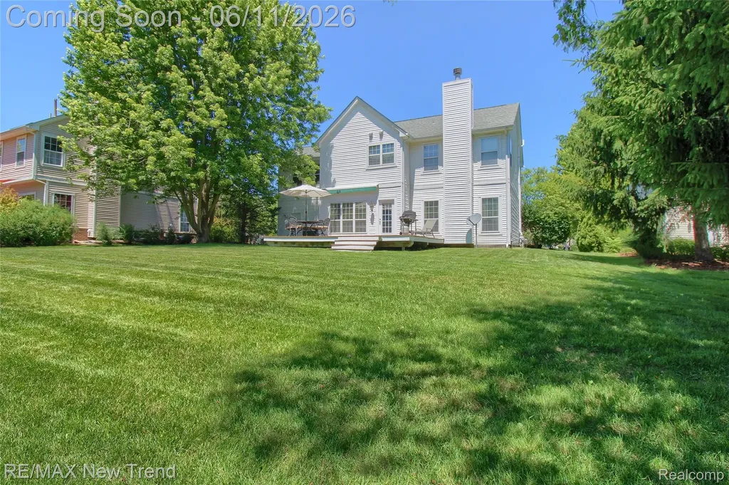 1063 Stable Lane South Lyon City MI 48178