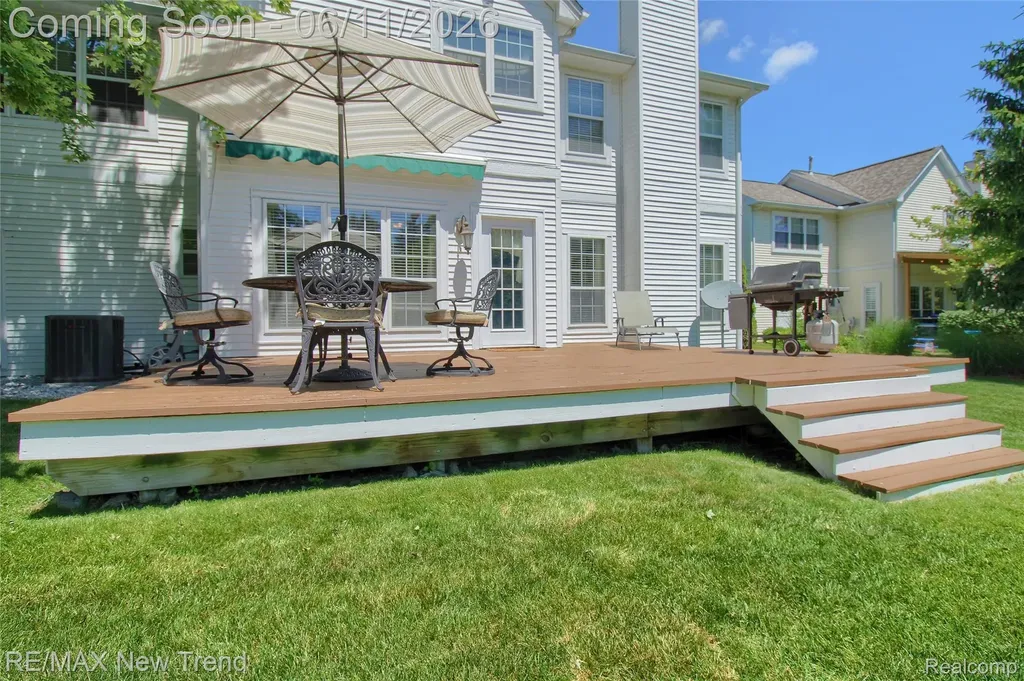 1063 Stable Lane South Lyon City MI 48178