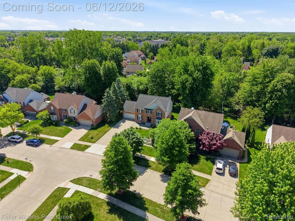 2842 Manorwood Drive Troy City MI 48085