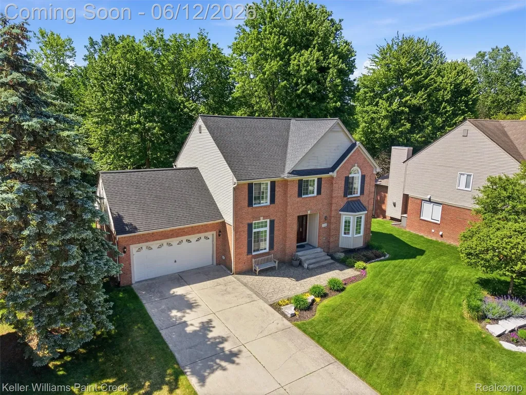 2842 Manorwood Drive Troy City MI 48085