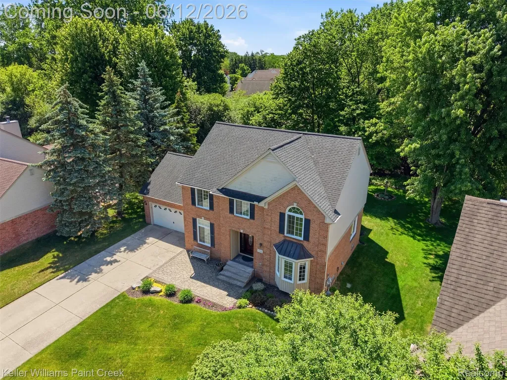 2842 Manorwood Drive Troy City MI 48085