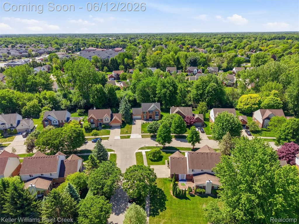 2842 Manorwood Drive Troy City MI 48085