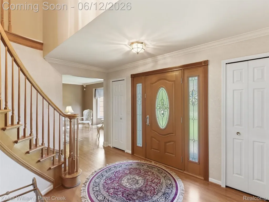 2842 Manorwood Drive Troy City MI 48085