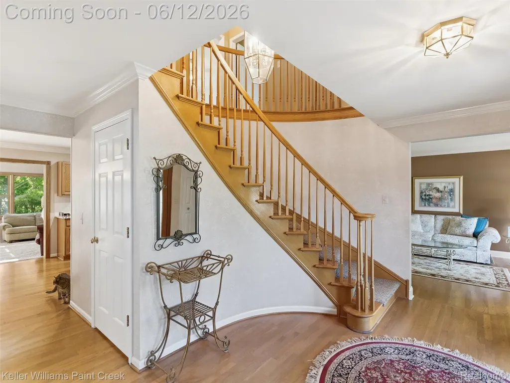 2842 Manorwood Drive Troy City MI 48085