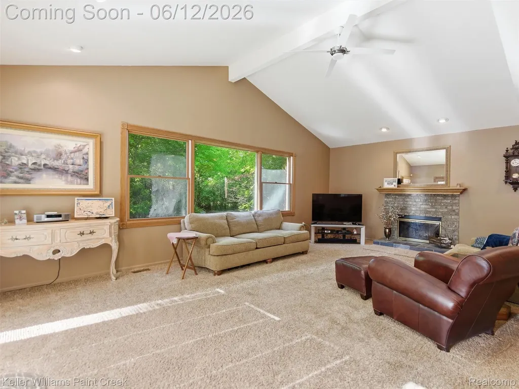 2842 Manorwood Drive Troy City MI 48085