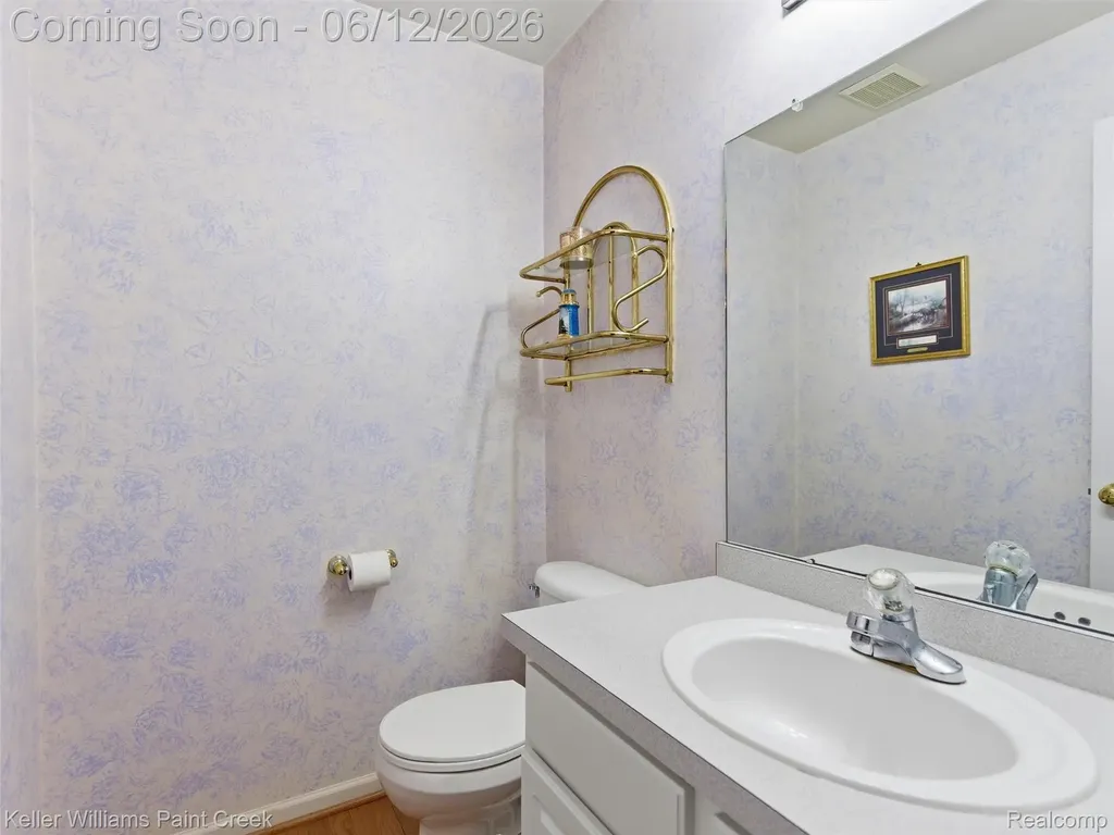 2842 Manorwood Drive Troy City MI 48085
