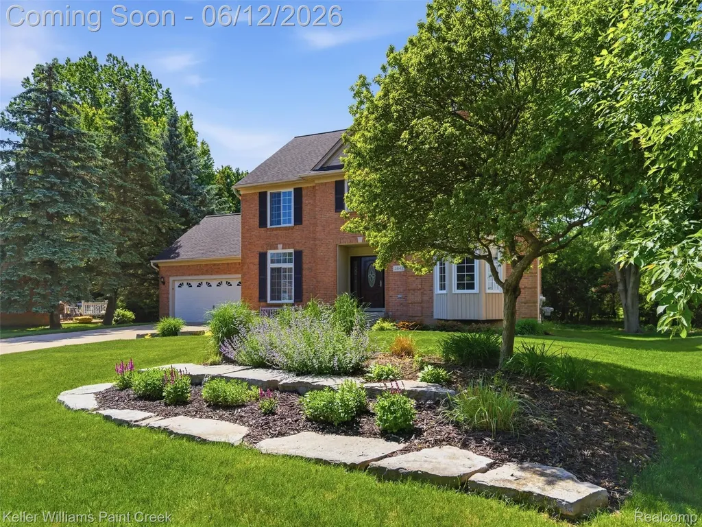 2842 Manorwood Drive Troy City MI 48085