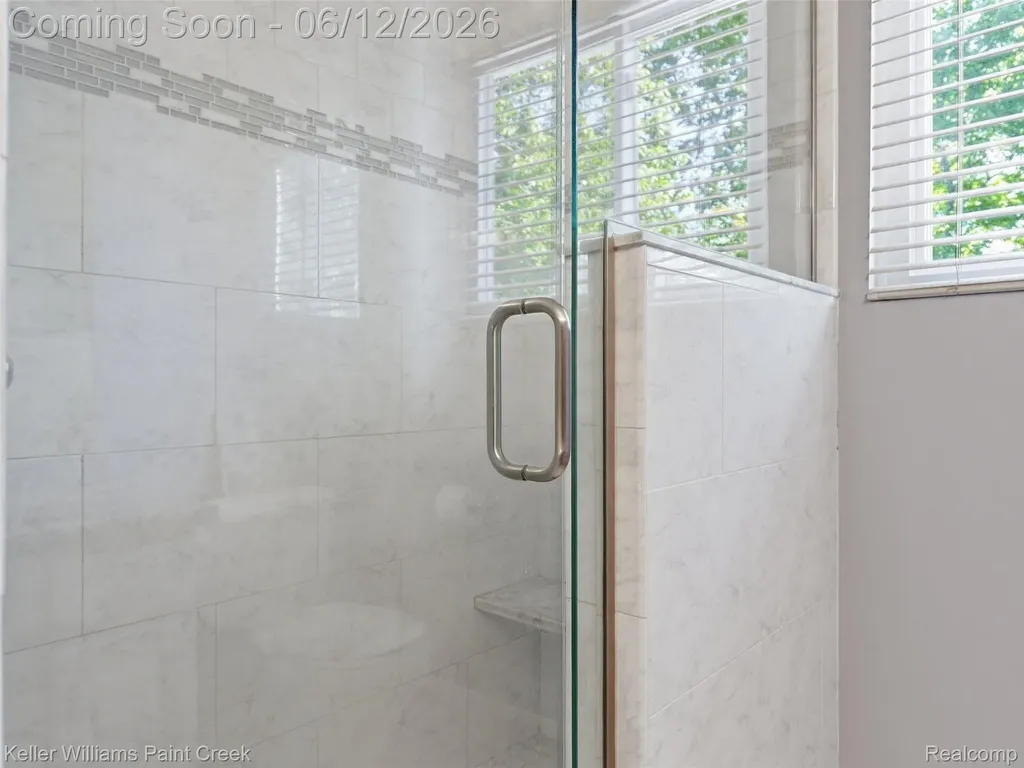 2842 Manorwood Drive Troy City MI 48085