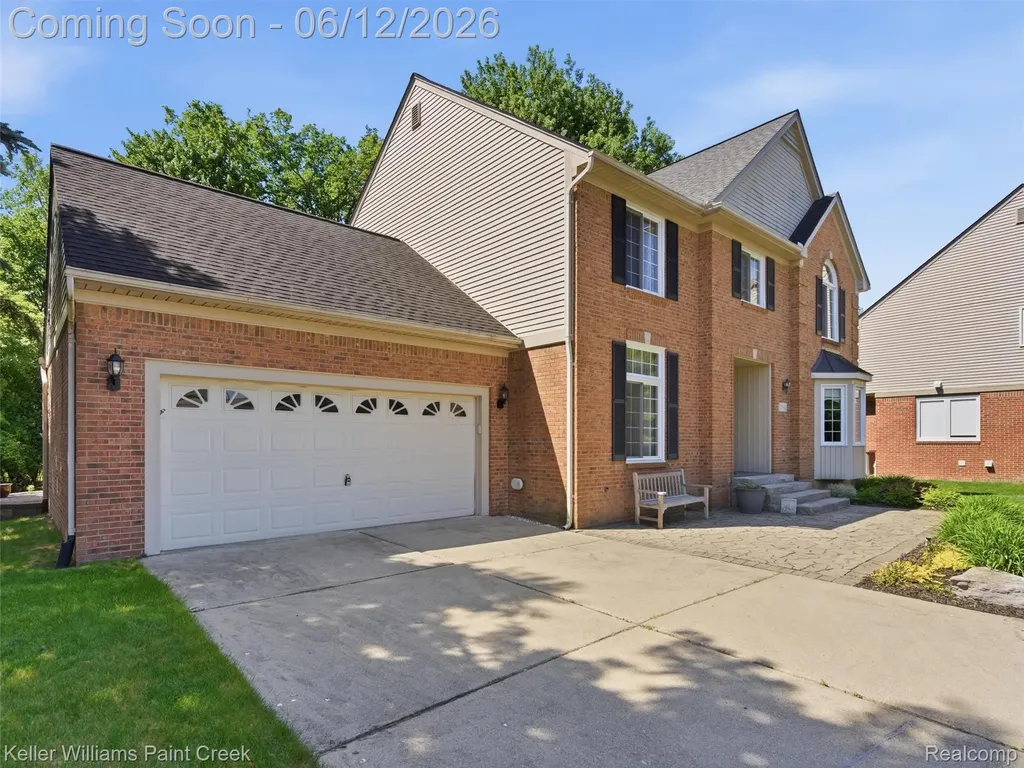 2842 Manorwood Drive Troy City MI 48085