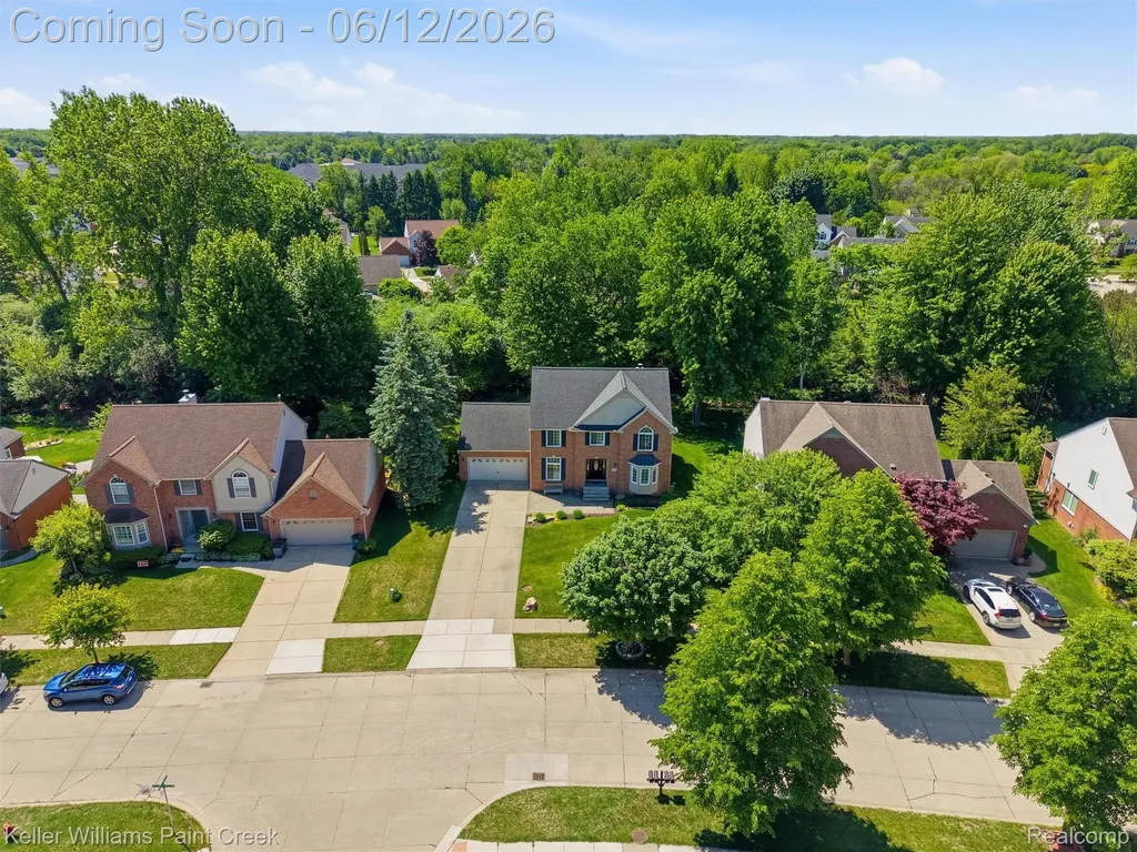 2842 Manorwood Drive Troy City MI 48085