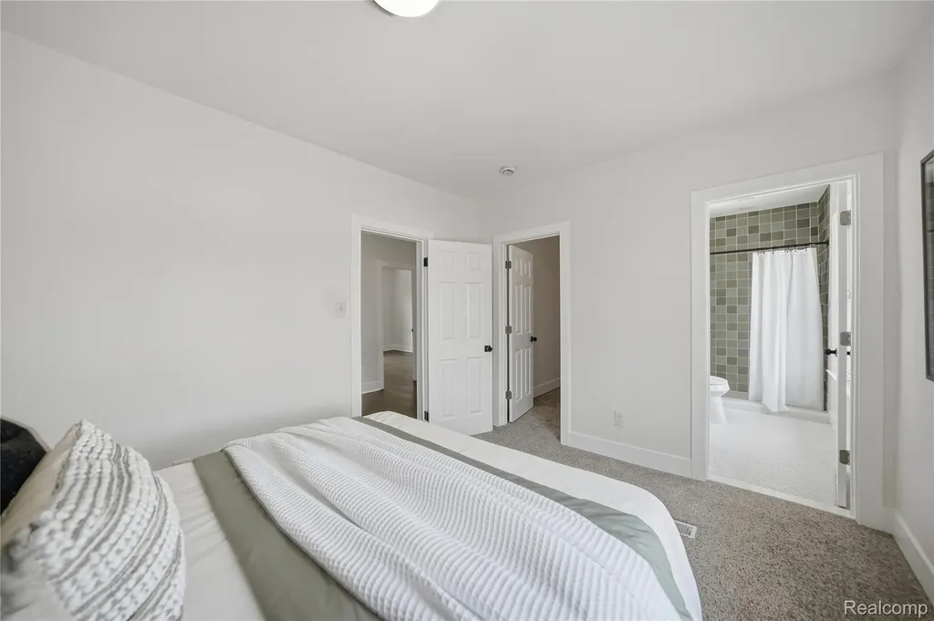 2501 Seyburn Street Detroit City MI 48214