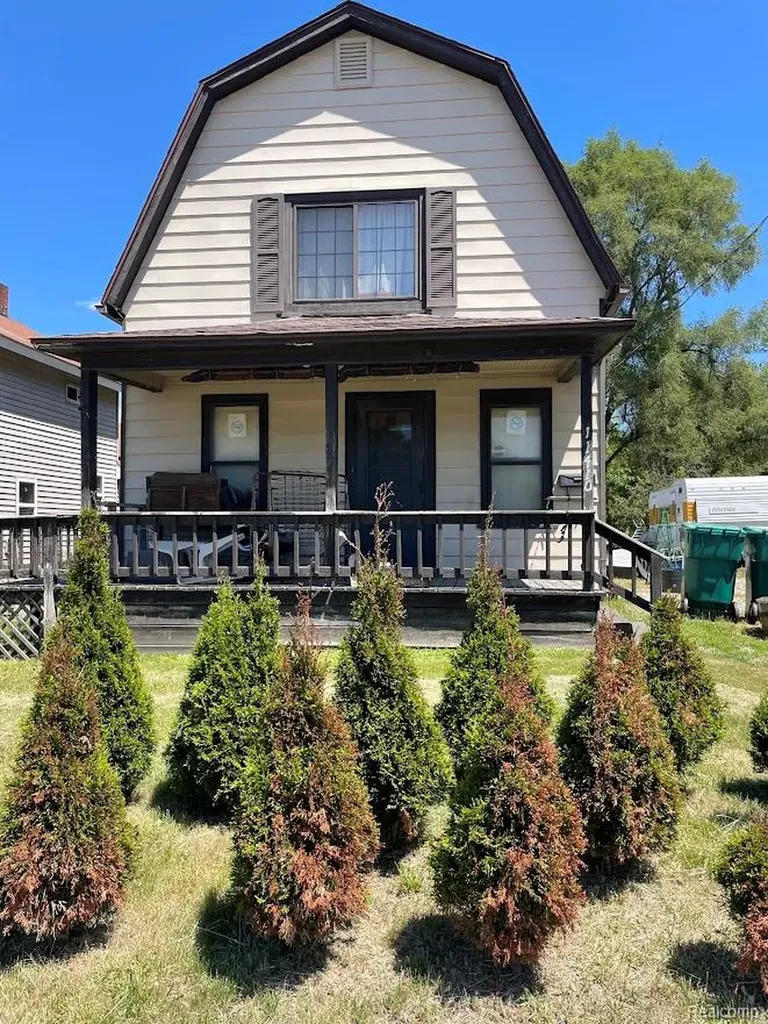 11410 N Saginaw Street Mt. Morris City MI 48458