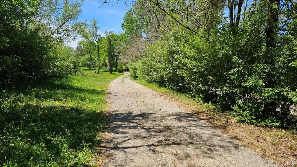 6790 Hinchey Road Putnam Township MI 48169