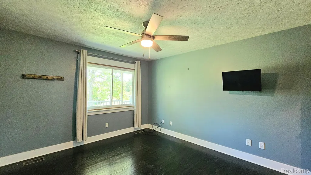 6790 Hinchey Road Putnam Township MI 48169