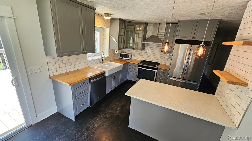 6790 Hinchey Road Putnam Township MI 48169