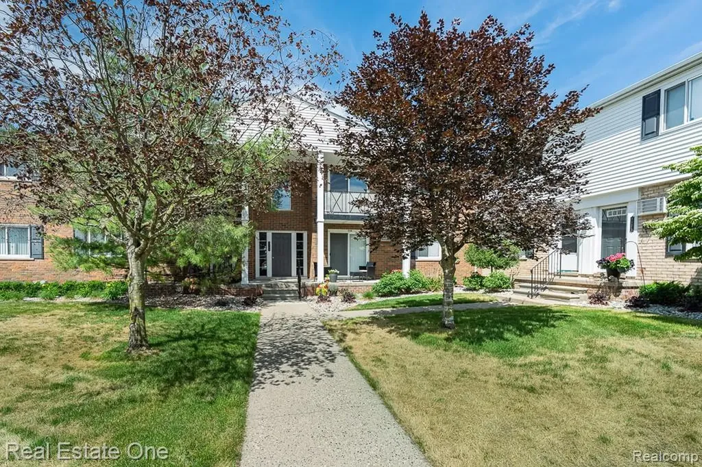 1121 Tienken Court Rochester Hills City MI 48306