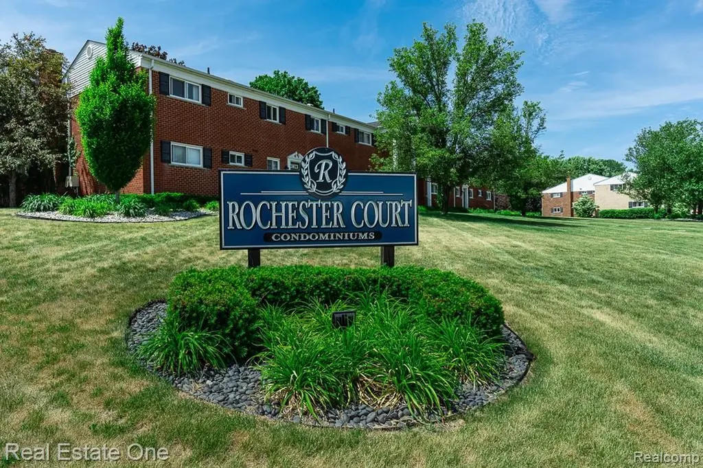 1121 Tienken Court Rochester Hills City MI 48306