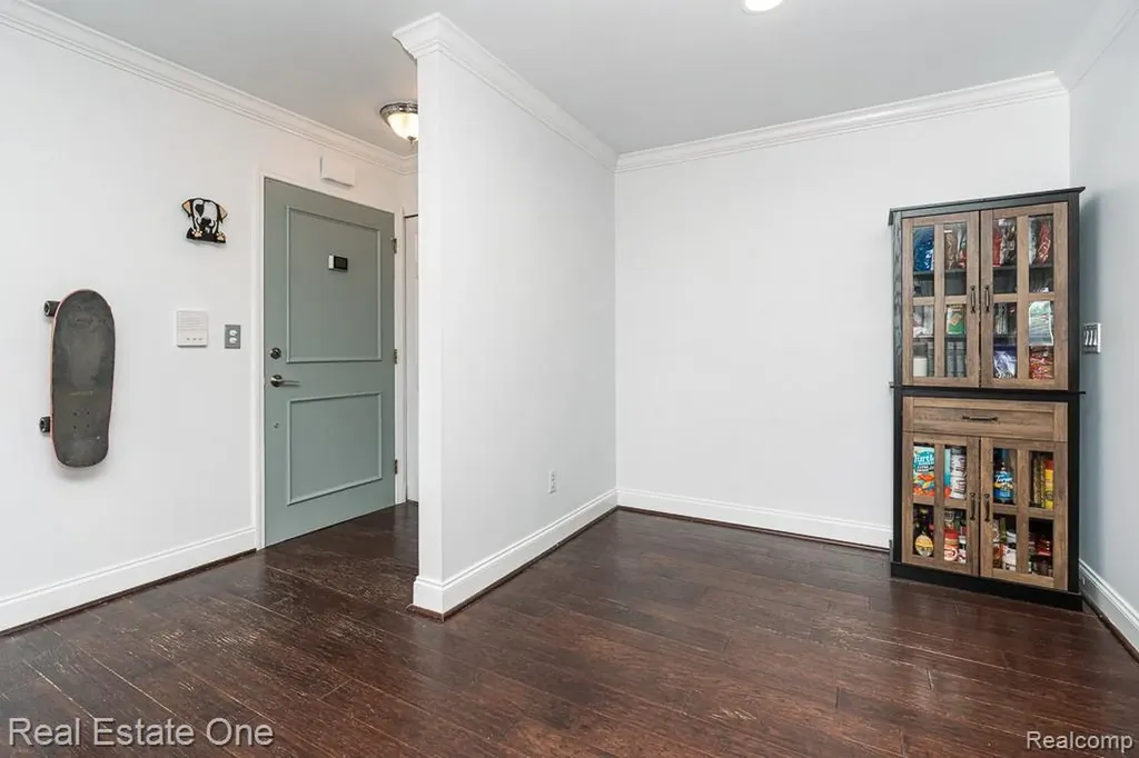 1121 Tienken Court Rochester Hills City MI 48306