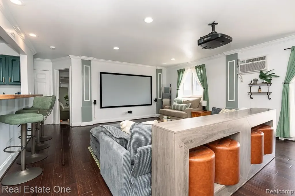 1121 Tienken Court Rochester Hills City MI 48306
