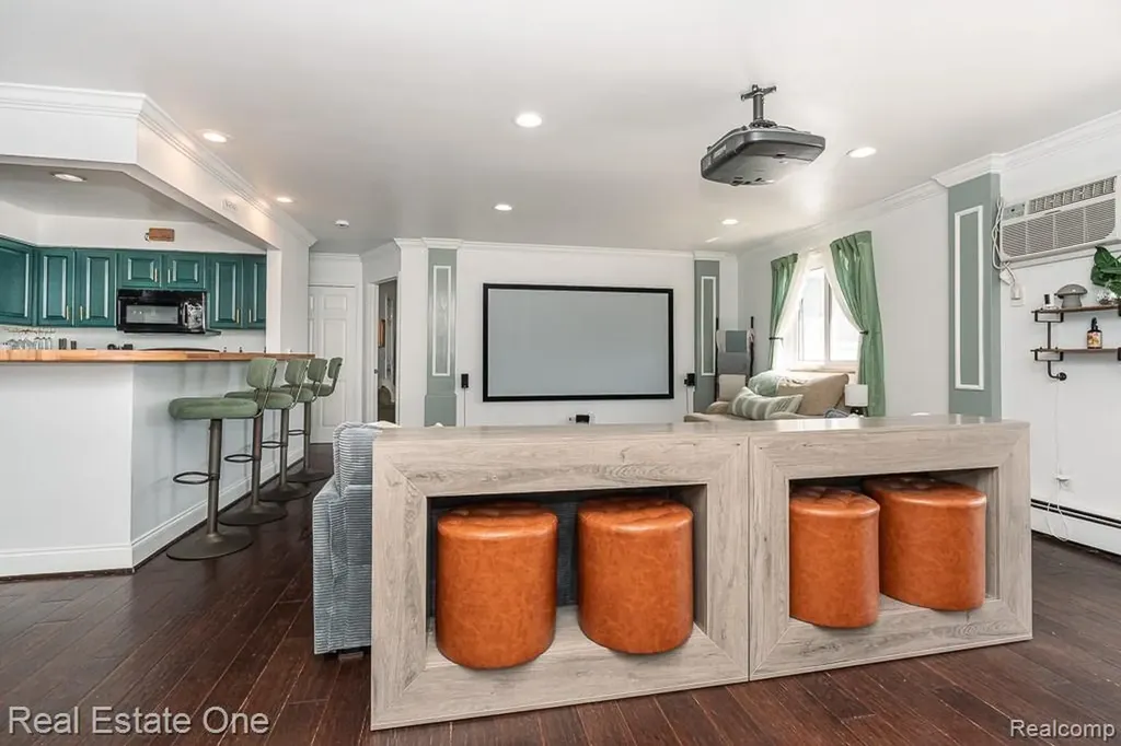 1121 Tienken Court Rochester Hills City MI 48306
