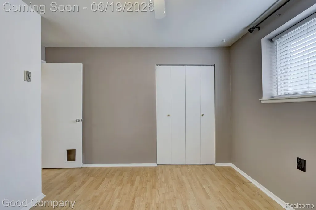 4345 Crooks Road Royal Oak City MI 48073