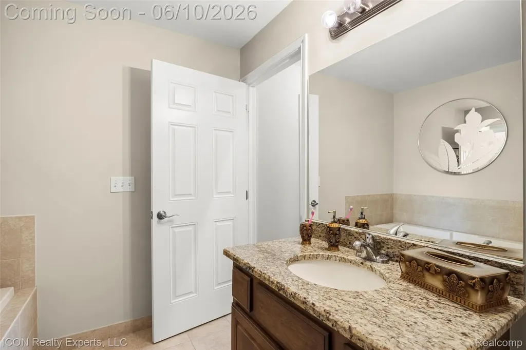 14789 N Park Drive Shelby Charter Township MI 48315