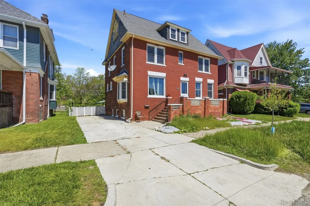 137 Trowbridge Street Detroit City MI 48202