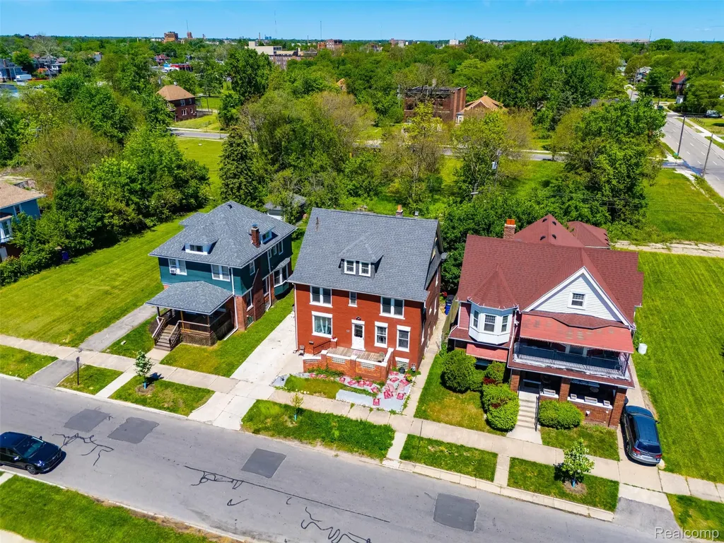137 Trowbridge Street Detroit City MI 48202