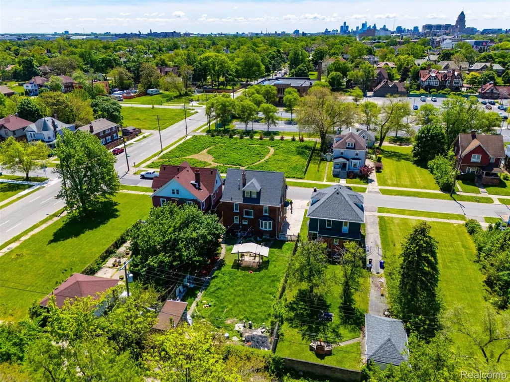 137 Trowbridge Street Detroit City MI 48202