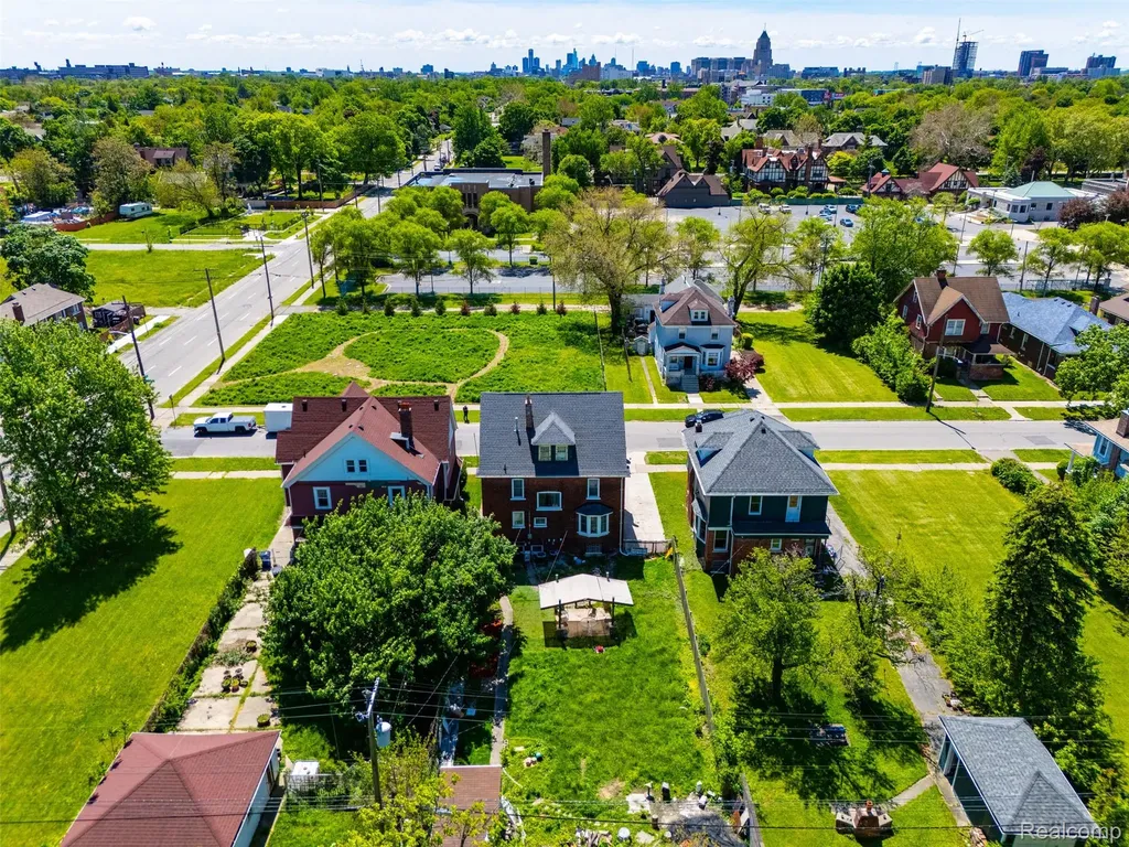 137 Trowbridge Street Detroit City MI 48202