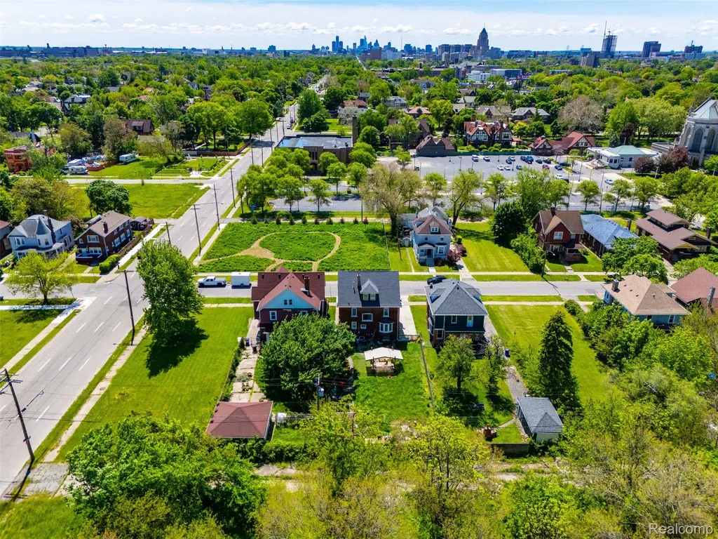 137 Trowbridge Street Detroit City MI 48202