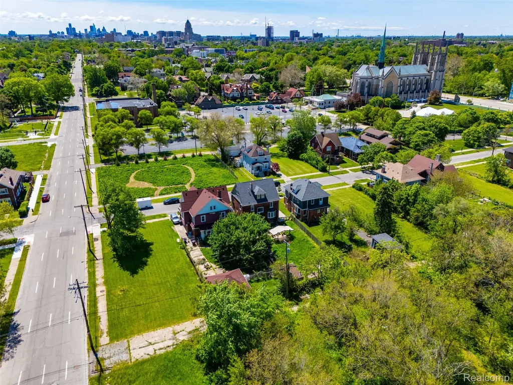 137 Trowbridge Street Detroit City MI 48202